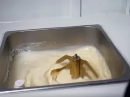 Single Hopper vs. Dual Hopper: quale è meglio per i distributori automatici di gelato?